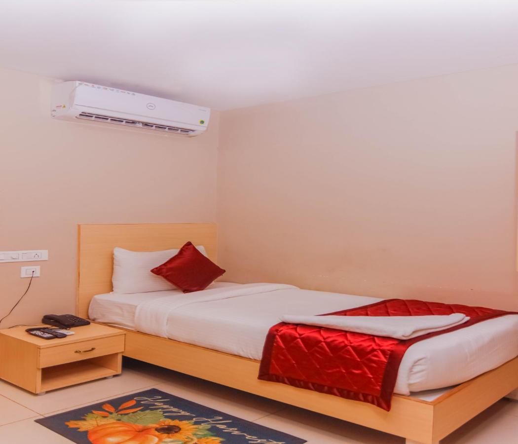 Hotel Vinayaga Tirupur Exterior foto