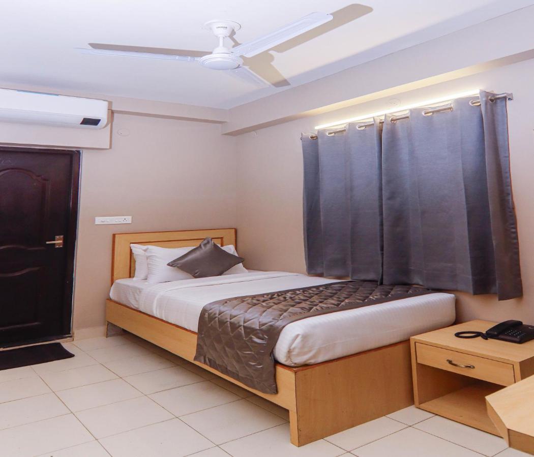 Hotel Vinayaga Tirupur Exterior foto